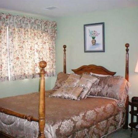 Montague Inn Saginaw Exterior foto